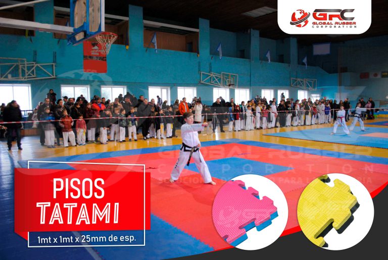 Pisos tatami de 1x1 m y 25 mm de espesor en un campeonato de artes marciales