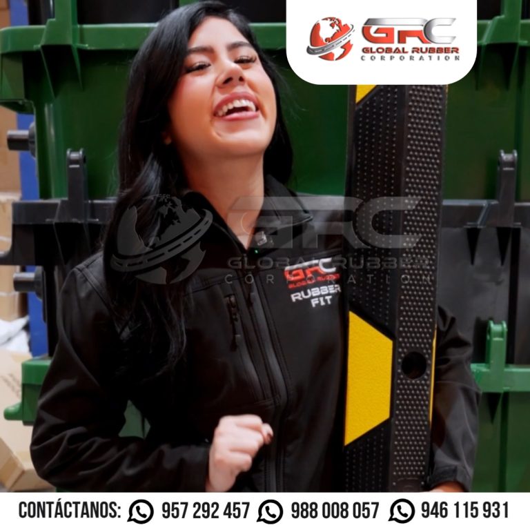 Topellanta de caucho de 1.80 m exhibida en el almacén de Global Rubber Corporation